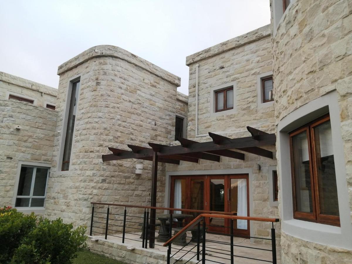 Castle On The Heads 호텔 나이스나 외부 사진